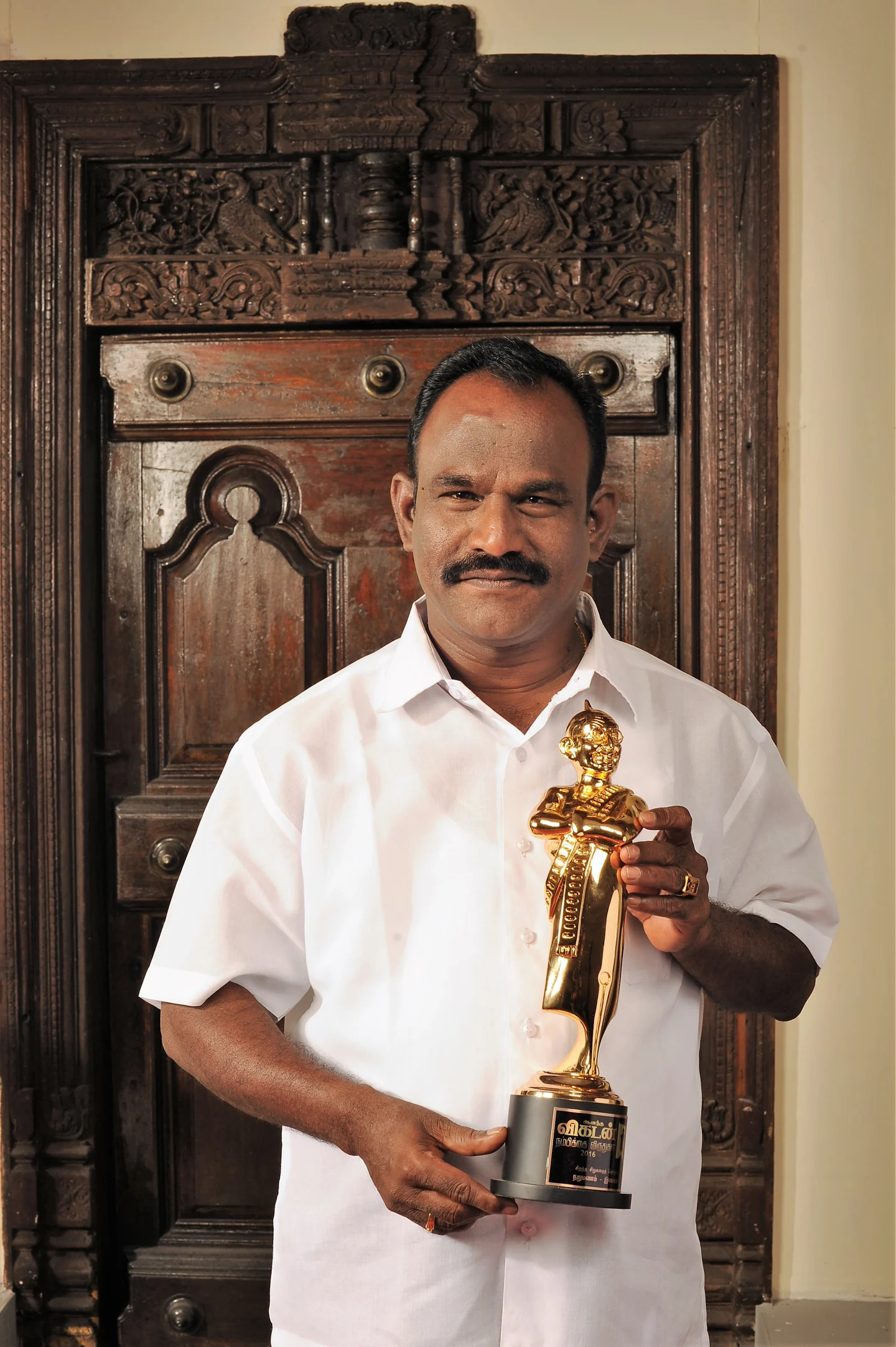 இமையம் — புகைப்படம்